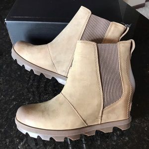 New Sorel Joan of Arctic Wedge Chelsea Bootie